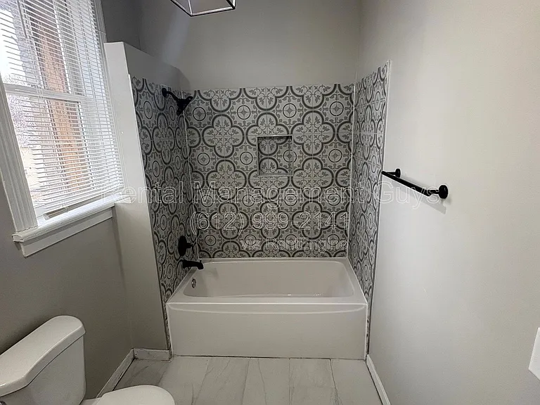 1500 W Broadway Ave #3 — Photo 9