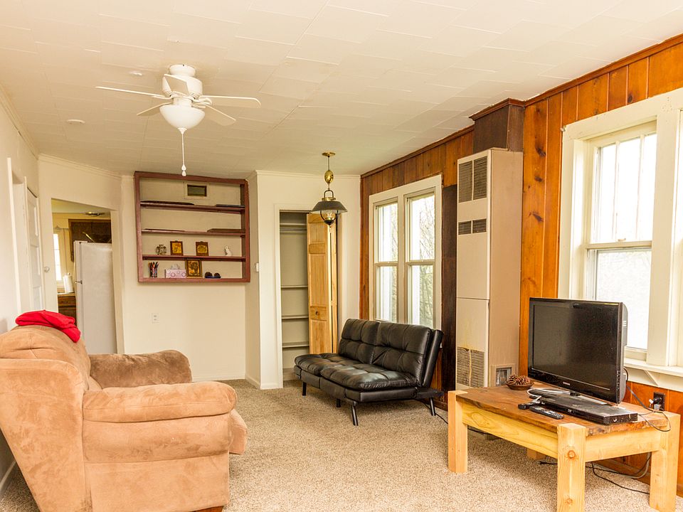 2nd image of 2109 Presque Isle Ave