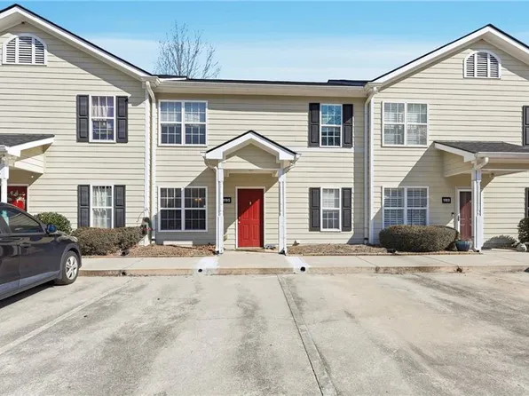 1195 Riverside Ter, Gainesville, GA 30501