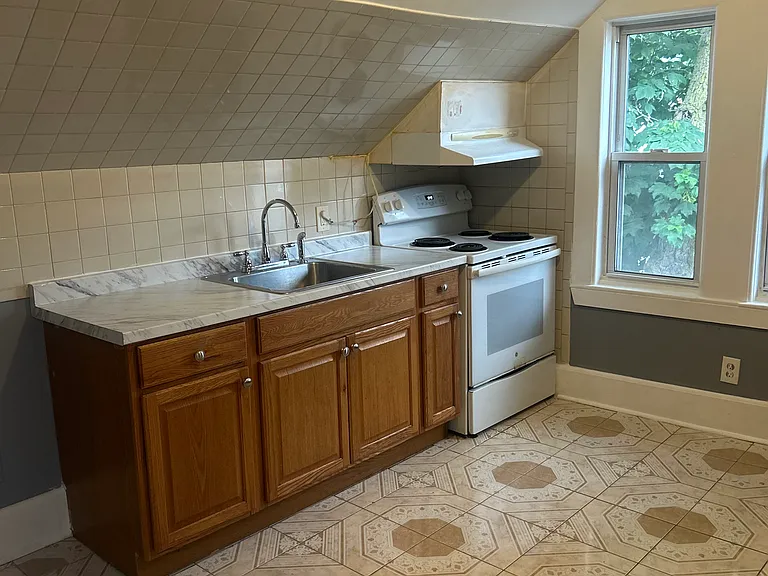 373 Bowdoin St #2 — Photo 25