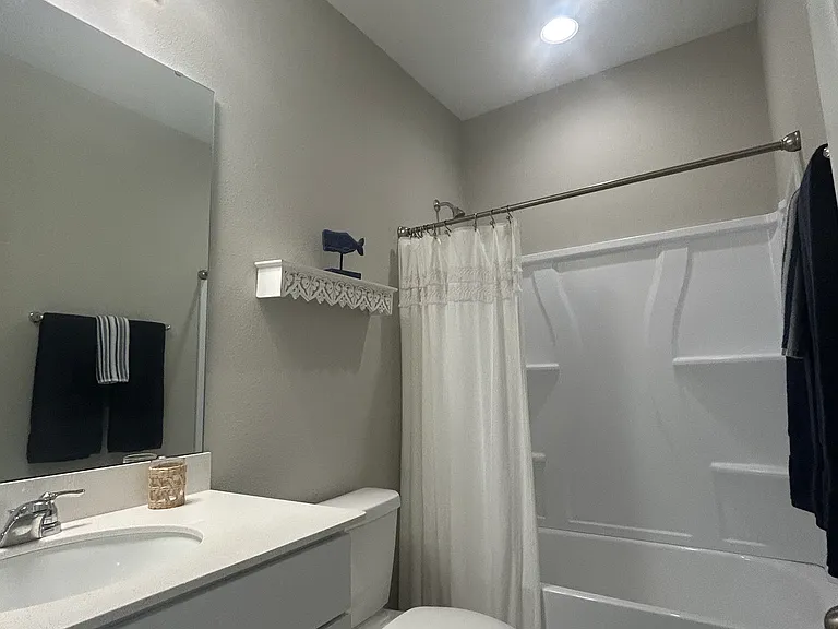Brandon Lakes Dr — Photo 19