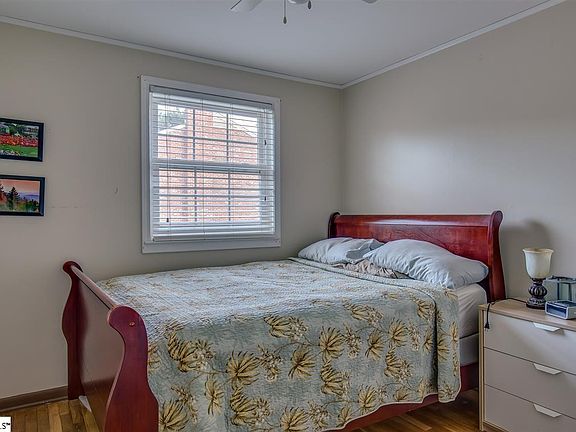 5th image of 2530 E North St Unit 13C