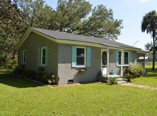 7285 Commodore Rd, Hollywood, SC 29449