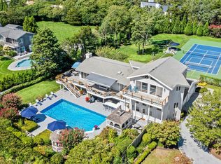 49 Tuthill Ln, Remsenburg, NY 11960