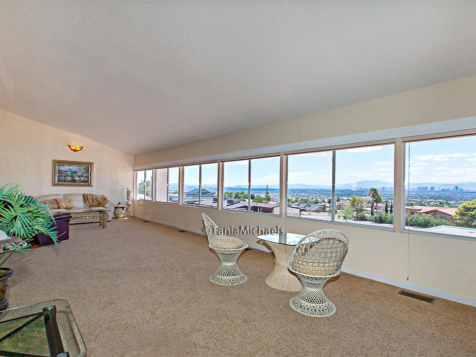 1st image of 580 N Los Feliz St