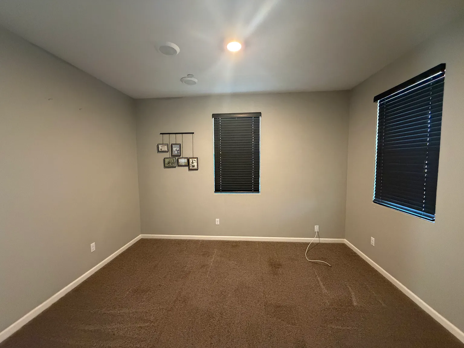 4 bed, 2.5 bath, 2116 sqft, $2,500 — Photo 2