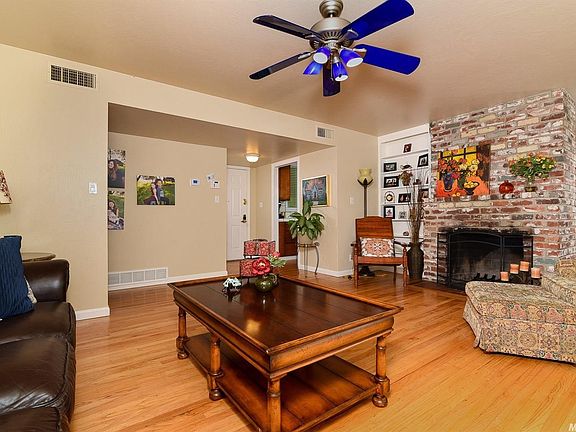 3rd image of 8474 Sunset Ave