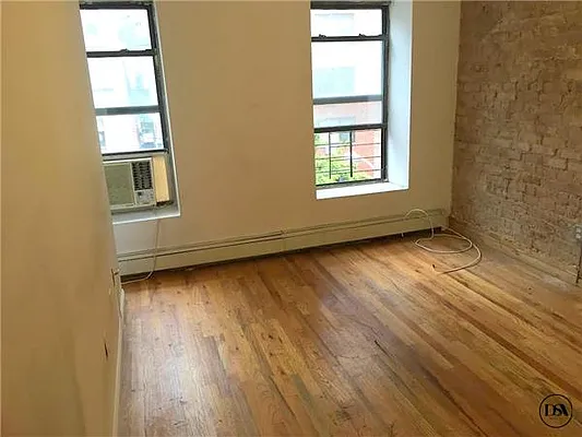 Rented by DSA Realty | media 10