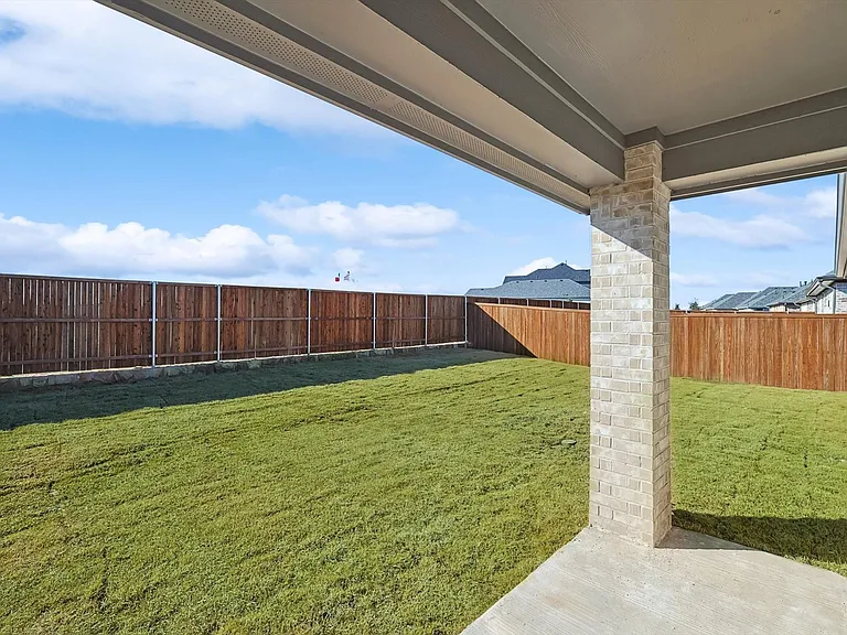 405 Portina Dr — Photo 12