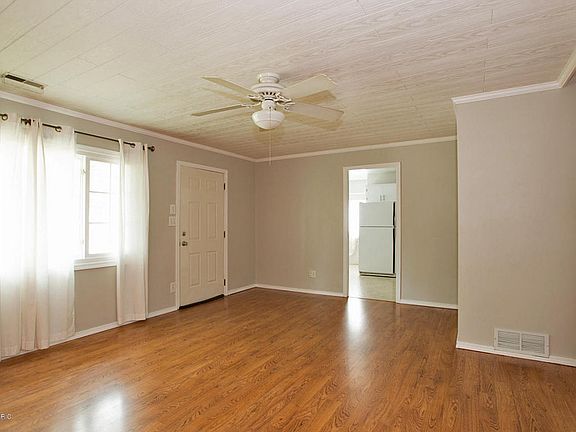 5th image of 1056 Darwood Ave
