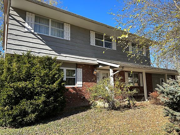 3rd image of 2200 Trouville Pl