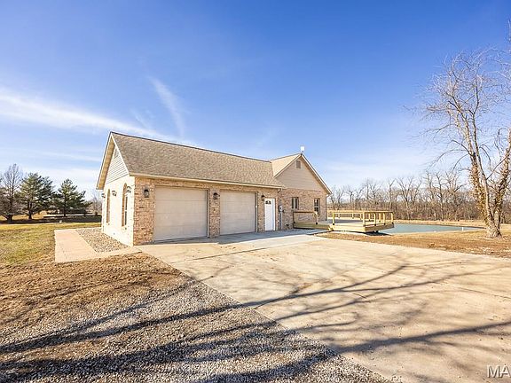 3rd image of 13025 Deer Run Rd