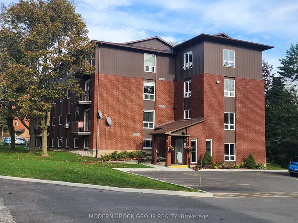 14 Charlotte Pl #14, Brockville, ON K6V 6T2