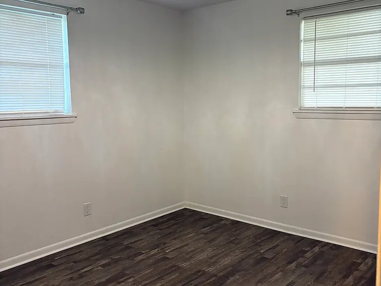 74 Marilyn Dr — Photo 12