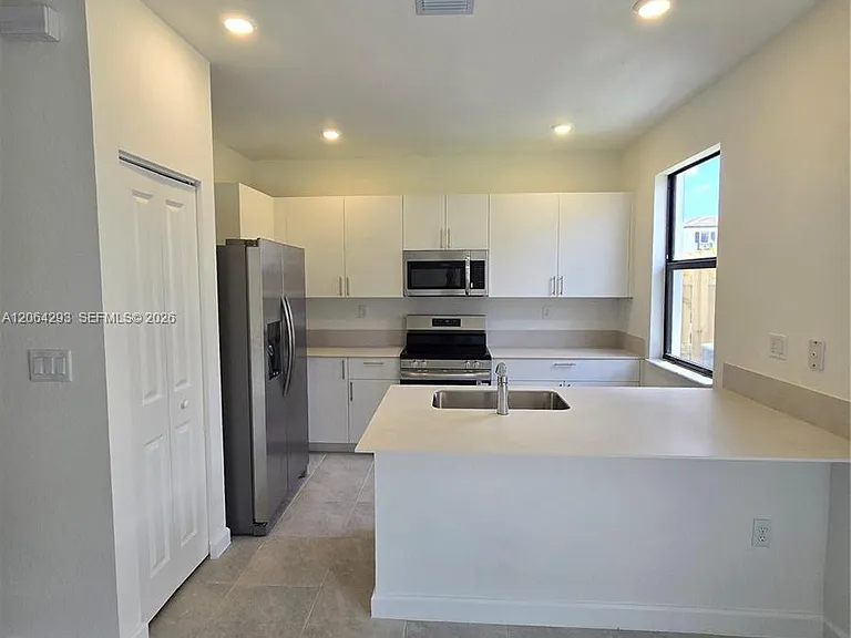 13316 SW 232nd Ter #13316 — Photo 5