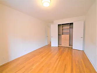 Rented by R New York