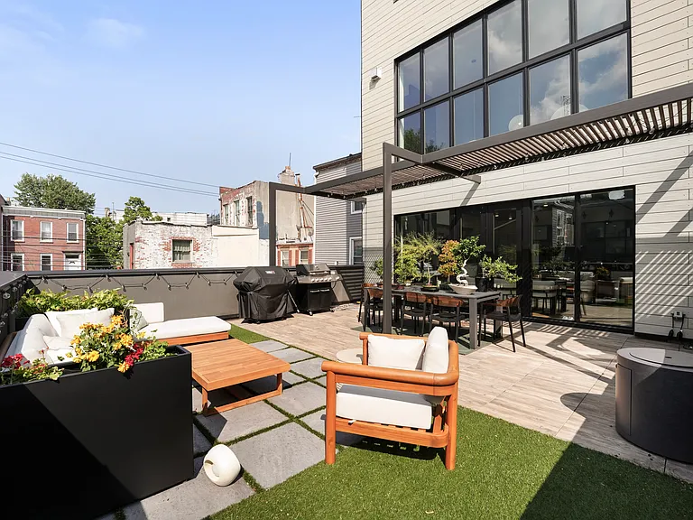 428 Van Brunt St #1 — Photo 20