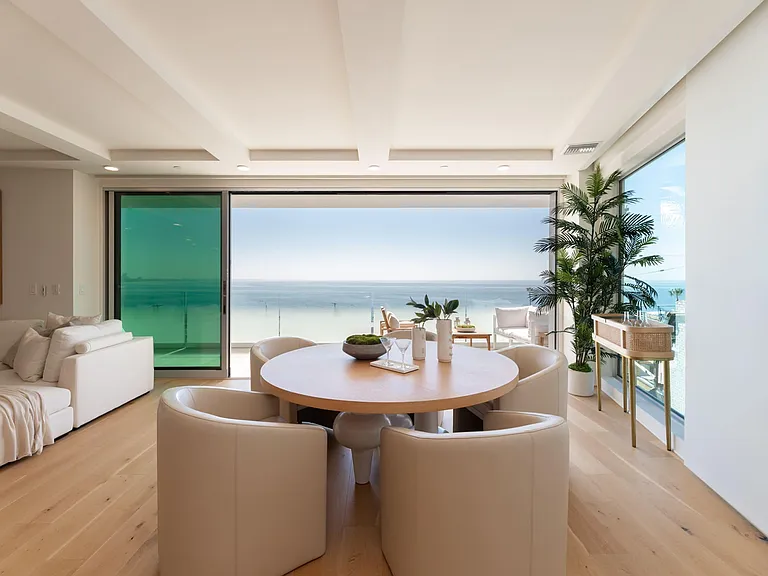 Sea View Villas — Photo 76