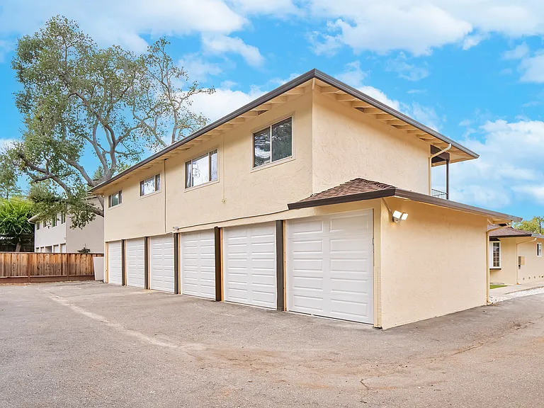22434 Salem Ave #B — Photo 23