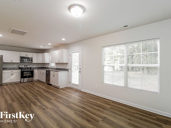 5th image of 903 Newell St