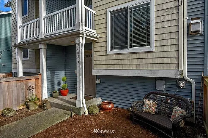 9402 Linden Ave N #B — Photo 2