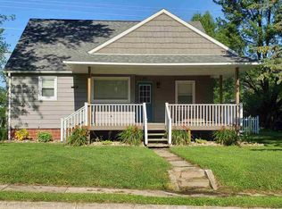 103 Sunset St, Strawberry Point, IA 52076