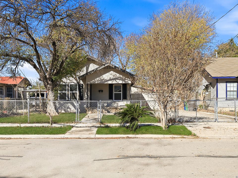 1st image of 319 Roslyn
