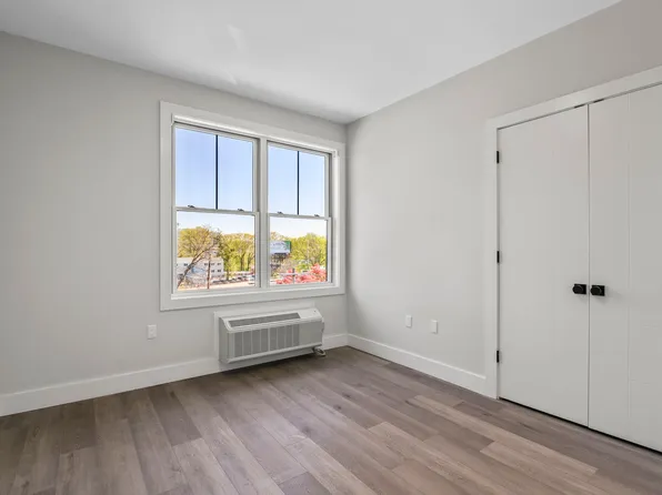 2021 Jones Road image 10 of 12