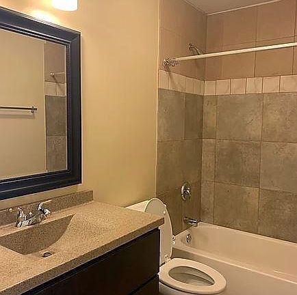 2nd image of 1740 W Huron St #111
