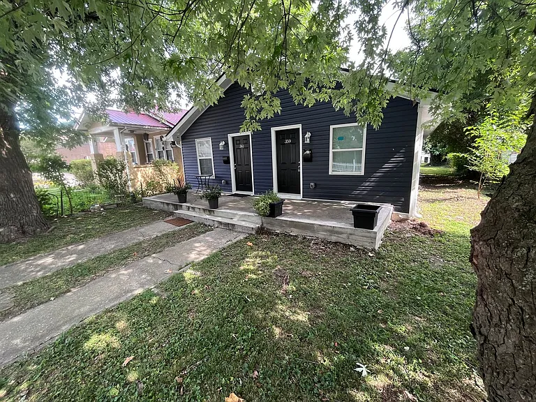 361 Holmes St — Photo 2