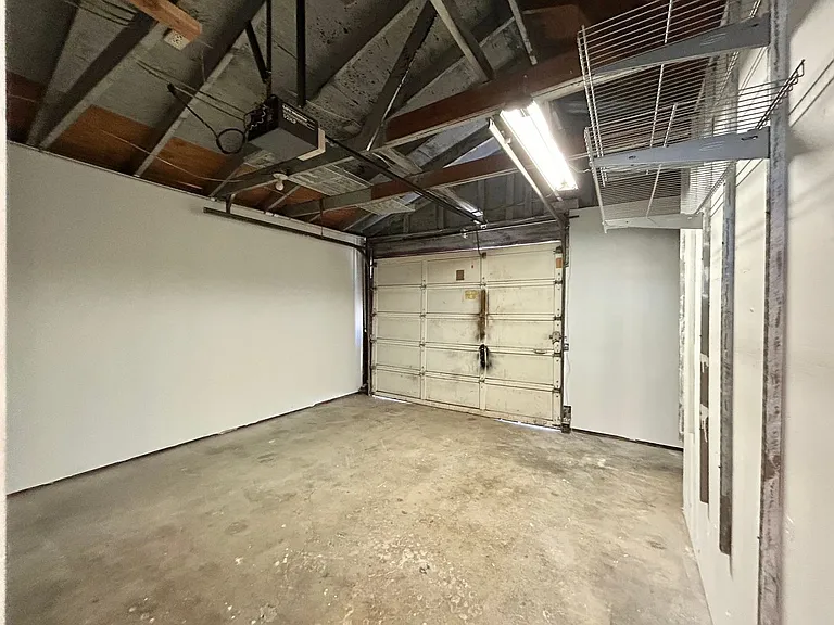 210 SW 142nd Ave — Photo 41