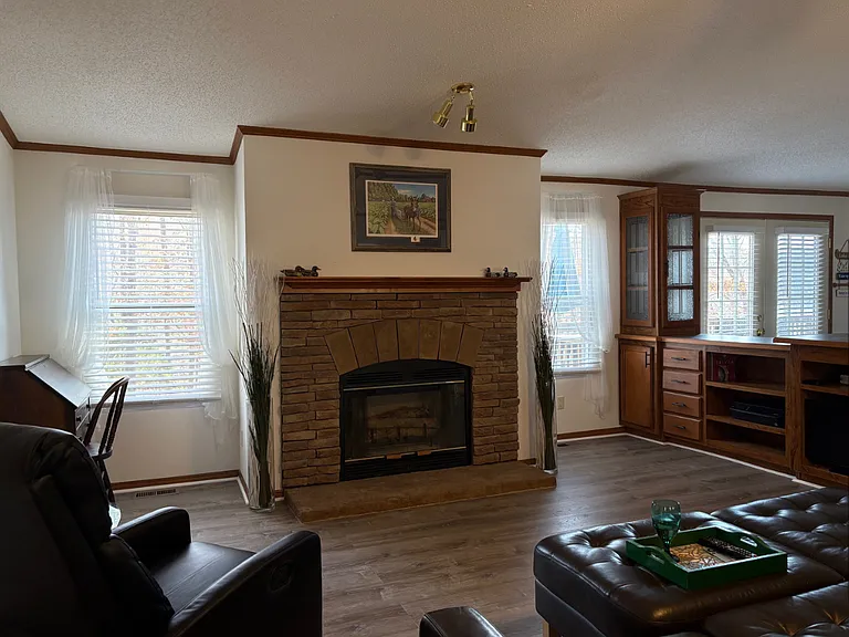 58 Forest Ct — Photo 17