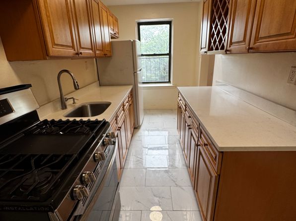 6 West Ave APT 4E
