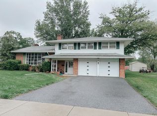 233 Hershey Dr, Manheim, PA 17545