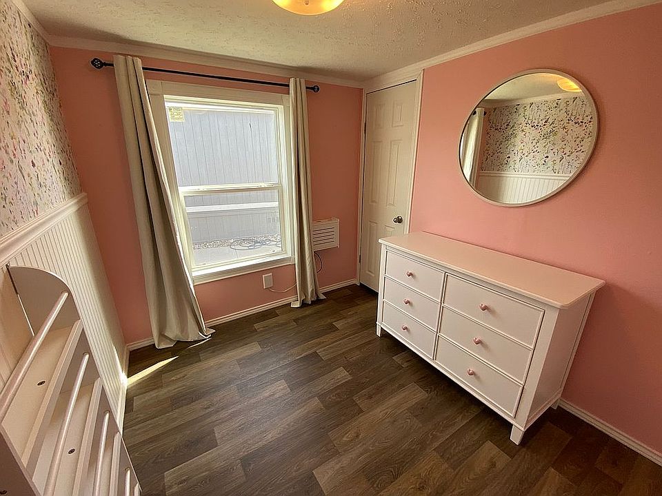 1st image of 580 Pioneering Loop