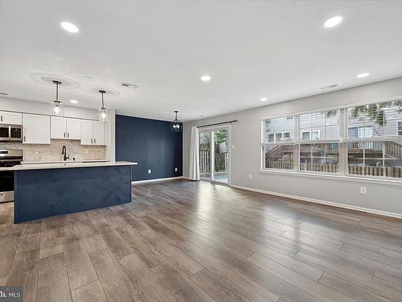 2nd image of 9 Meadow Ln