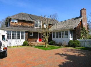 34 Elm St, Southampton, NY 11968