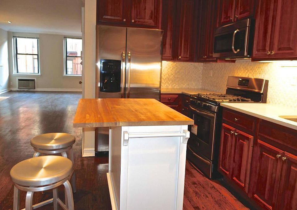 1st image of 233 W 16th St APT 3