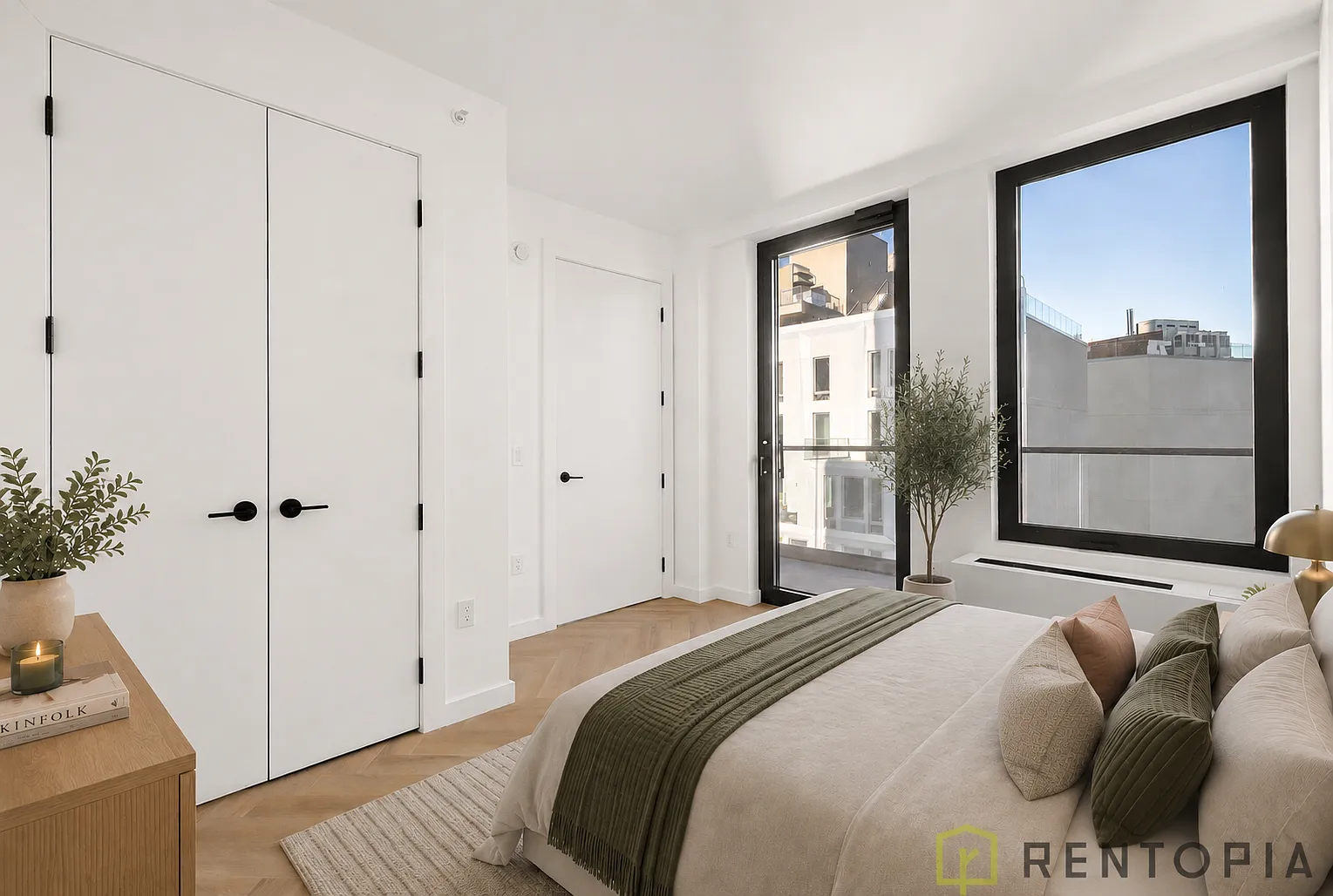 106 Fleet Place — Photo 4