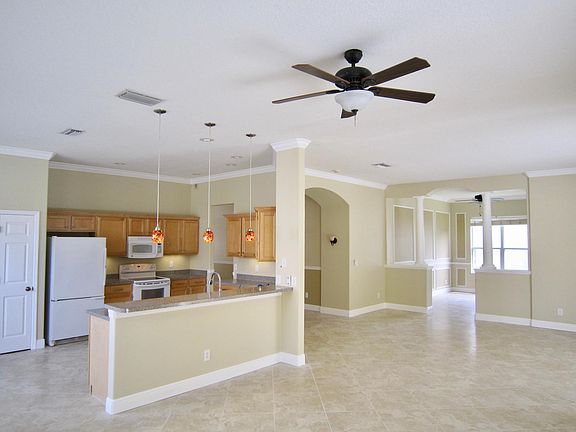 3rd image of 6298 Sturbridge Ct