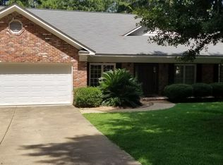 212 Willow Beach Rd, Ellerslie, GA 31807