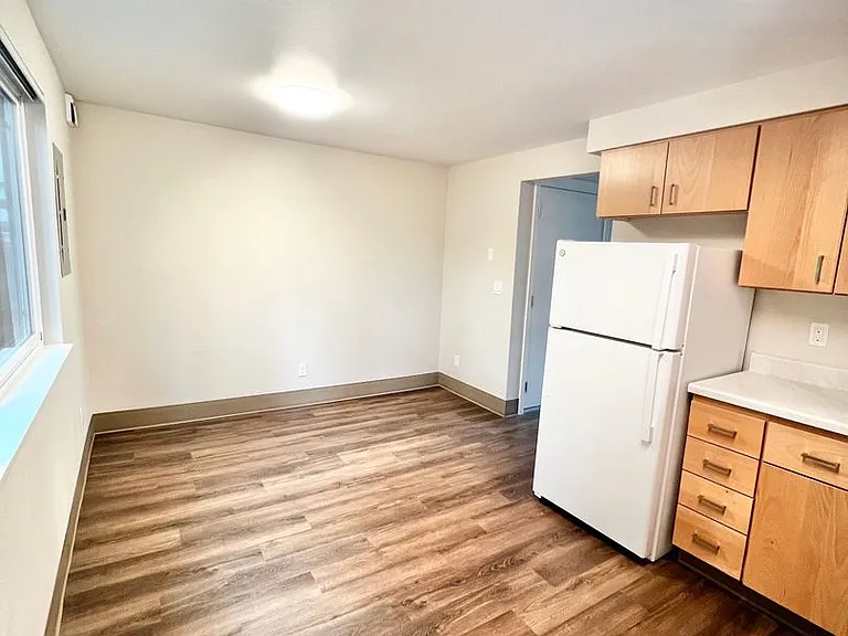 Cougar Creek Apartments — Photo 17
