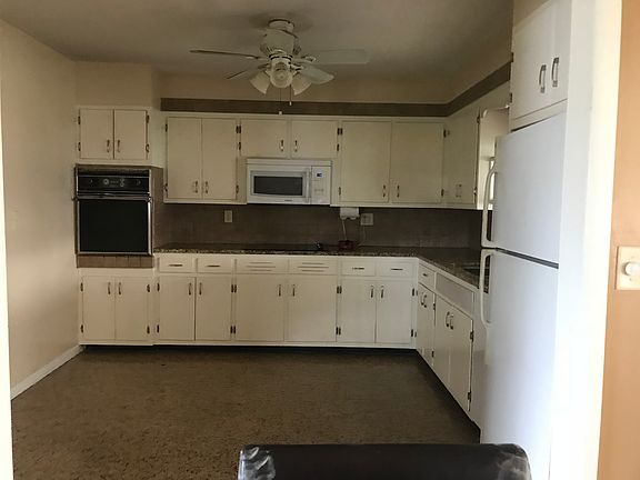 2nd image of 1319 Cypress Ave