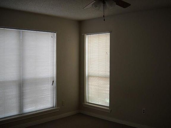 5th image of 1302 Sewell St
