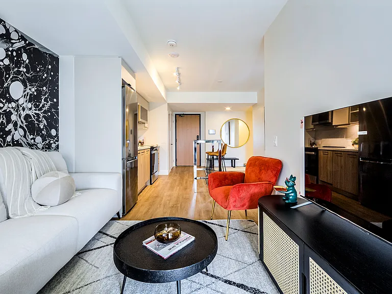203 Jarvis St — Photo 8