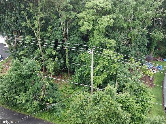 2nd image of 22730 Ridge Rd