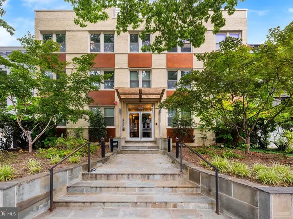 617 Jefferson St NW APT 204, Washington, DC 20011