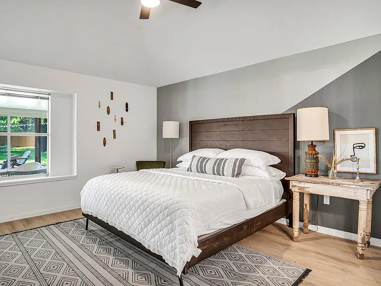 2709 Greenbriar Ct — Photo 10
