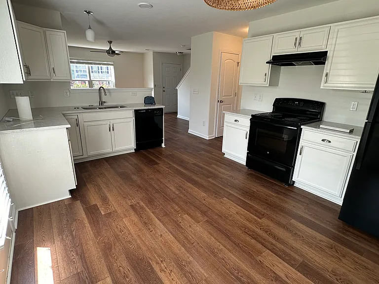 1719 Overcreek Cir — Photo 12