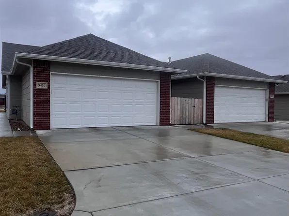 5430-32 Colburn Ct E, Wichita, KS 67220